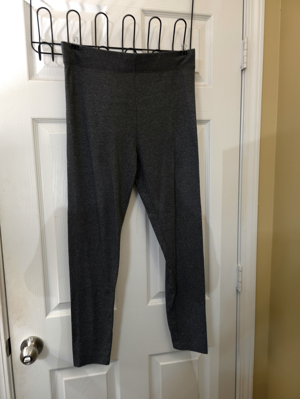 Forever 21 Gray Everyday Leggings Size Large Comfy Stretch Pants